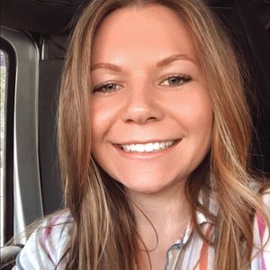 Meet your Posher, Liz